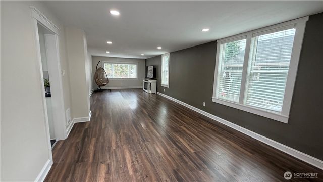 6512 Pacific Avenue, Tacoma, WA 98408