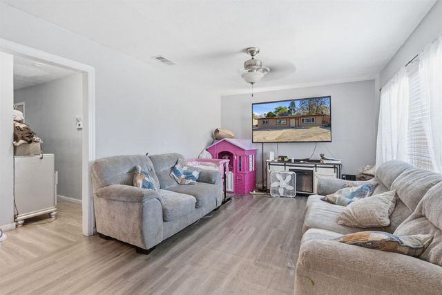 1446 Rhode Island Ave, Stockton, CA 95205