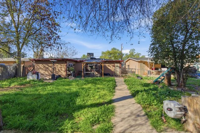 1446 Rhode Island Ave, Stockton, CA 95205