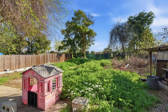 1446 Rhode Island Ave, Stockton, CA 95205