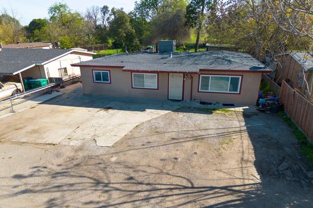 1446 Rhode Island Ave, Stockton, CA 95205