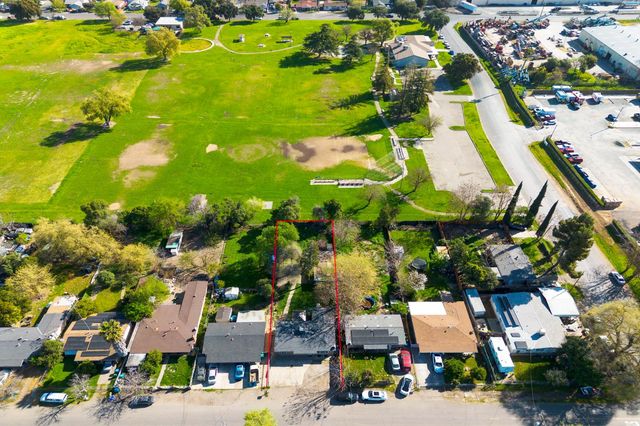 1446 Rhode Island Ave, Stockton, CA 95205