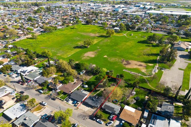 1446 Rhode Island Ave, Stockton, CA 95205