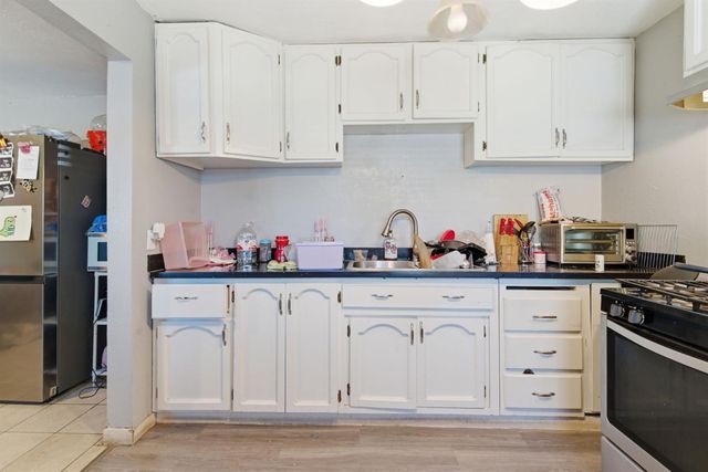 1446 Rhode Island Ave, Stockton, CA 95205