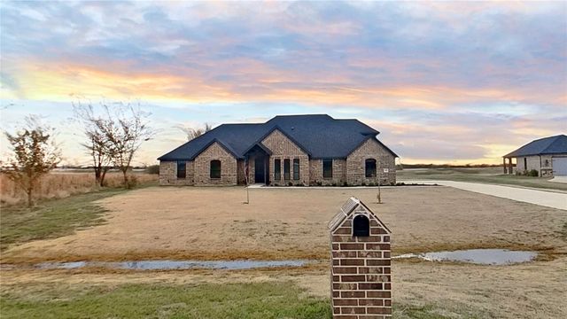 1165 Deerfield Drive, Wills Point, TX 75169
