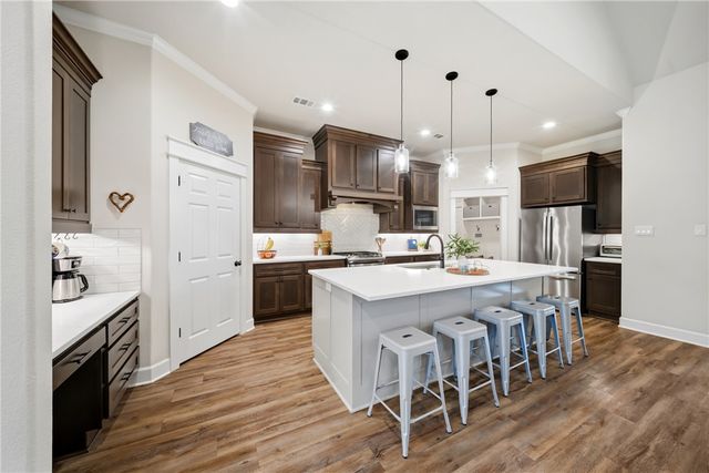 4820 Knight Drive, Bryan, TX 77802