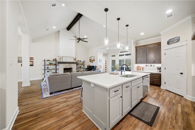 4820 Knight Drive, Bryan, TX 77802