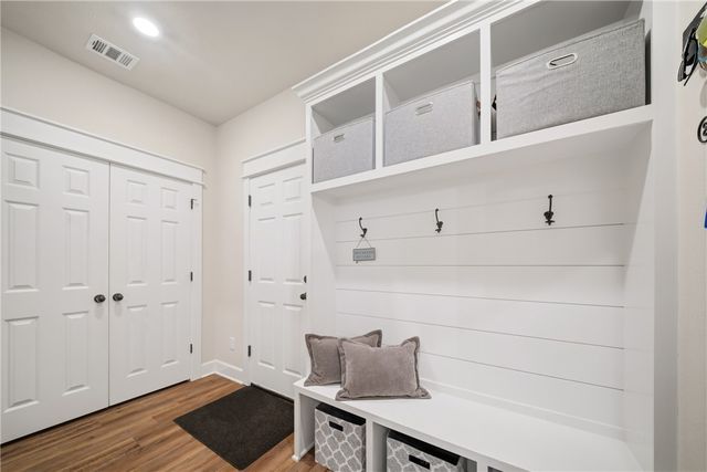 4820 Knight Drive, Bryan, TX 77802