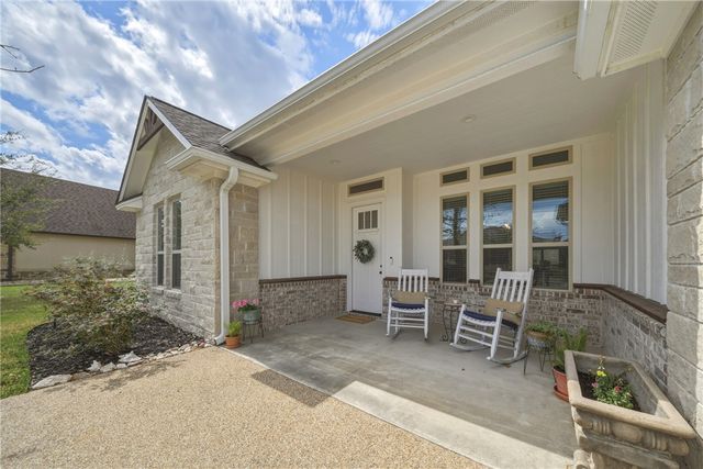 4820 Knight Drive, Bryan, TX 77802