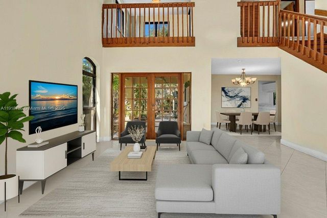 8249 NW 200th Ter, Hialeah, FL 33015