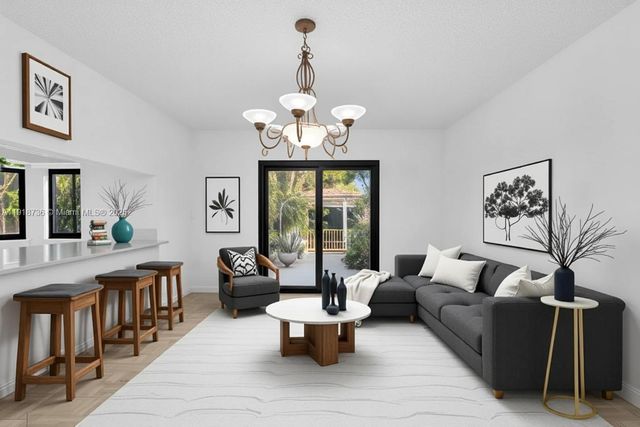 8249 NW 200th Ter, Hialeah, FL 33015