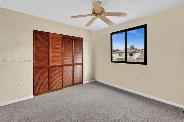 8249 NW 200th Ter, Hialeah, FL 33015