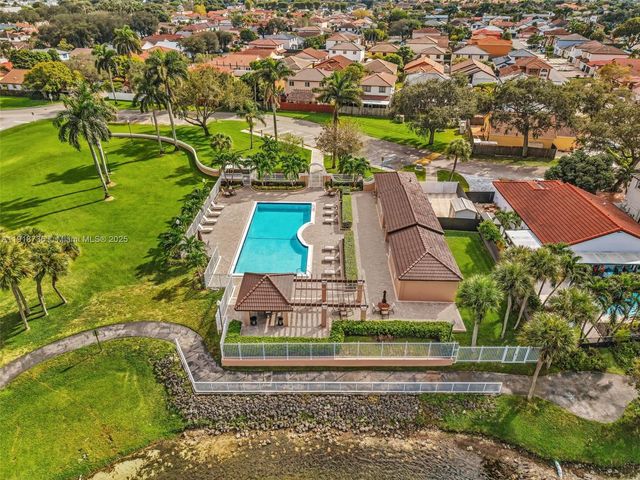 8249 NW 200th Ter, Hialeah, FL 33015