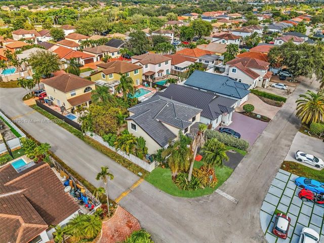 8249 NW 200th Ter, Hialeah, FL 33015