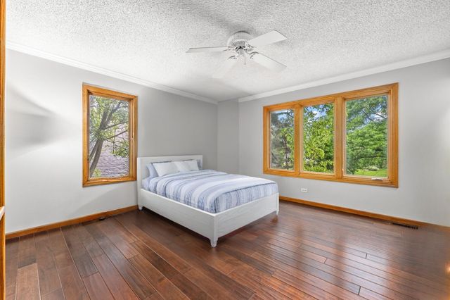 2734 Alyssa Drive, Naperville, IL 60565