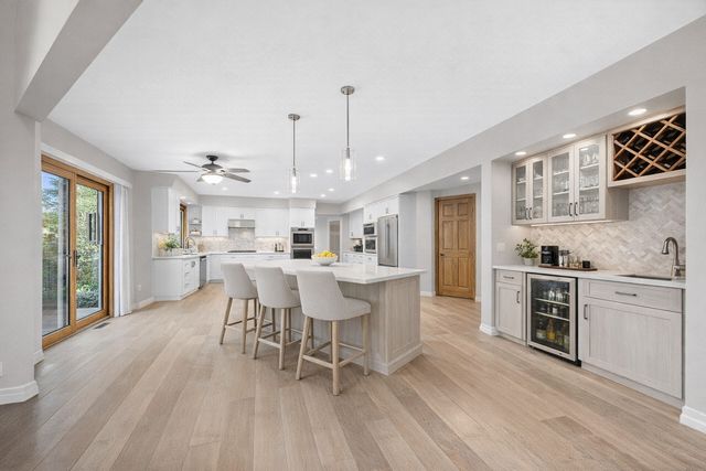 2734 Alyssa Drive, Naperville, IL 60565