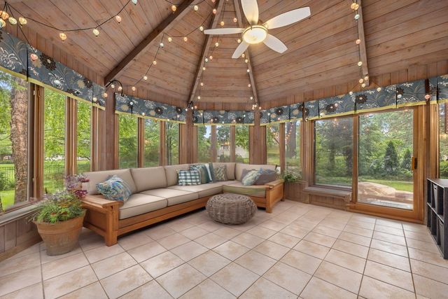 2734 Alyssa Drive, Naperville, IL 60565