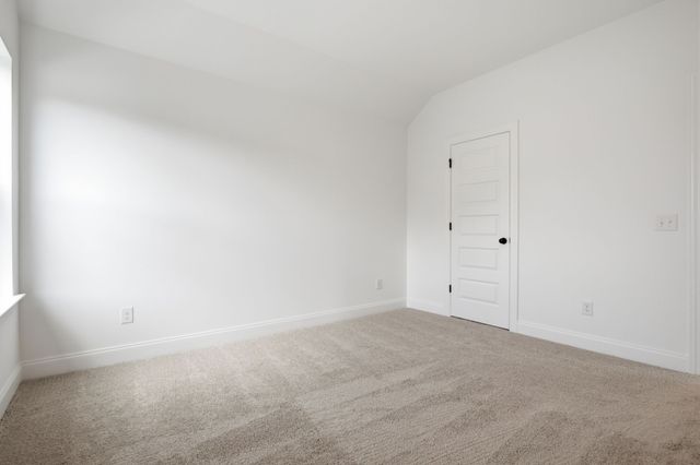835 Drivers Cir, Columbia, TN 38401