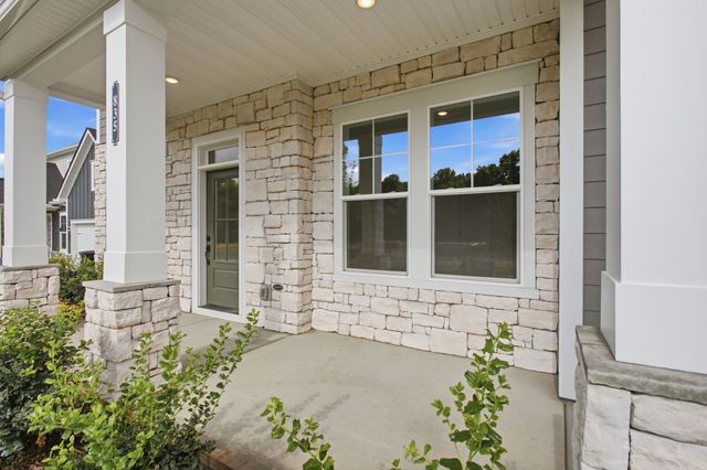 835 Drivers Cir, Columbia, TN 38401