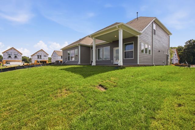 835 Drivers Cir, Columbia, TN 38401