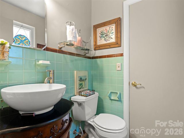 20 S Oak Forest Drive, Asheville, NC 28803