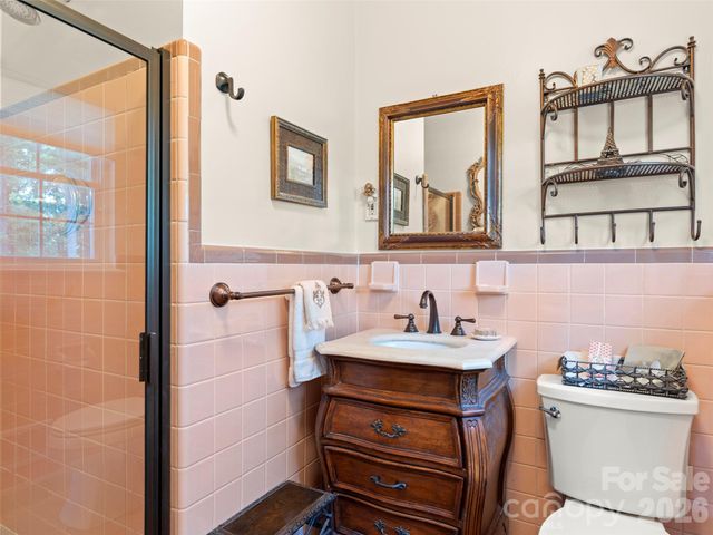20 S Oak Forest Drive, Asheville, NC 28803