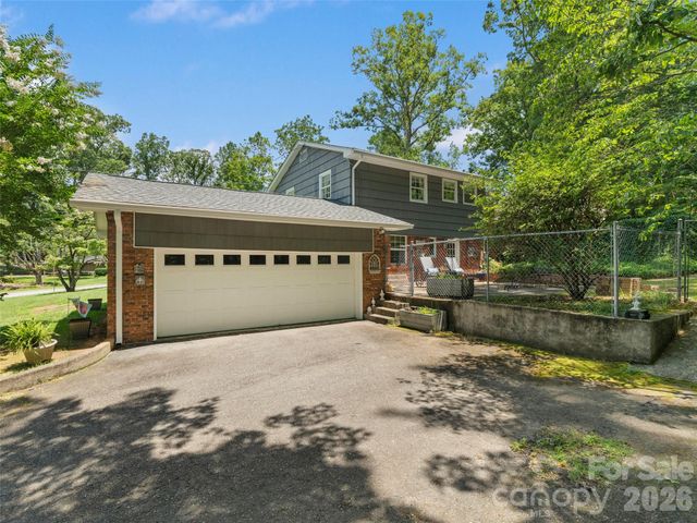 20 S Oak Forest Drive, Asheville, NC 28803