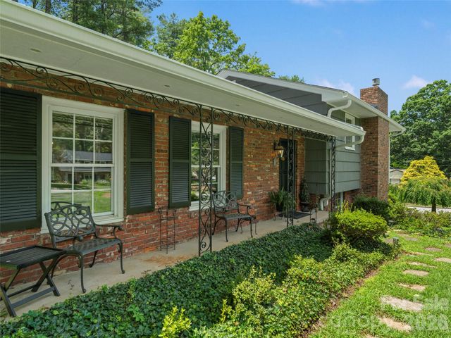 20 S Oak Forest Drive, Asheville, NC 28803