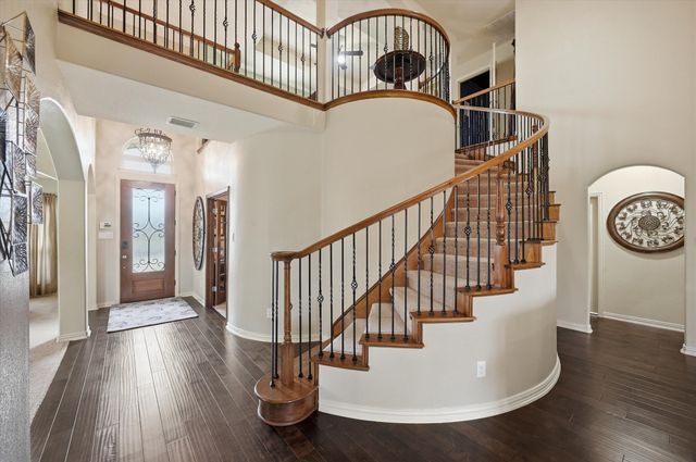 413 Mercury Court, Desoto, TX 75115