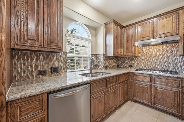 413 Mercury Court, Desoto, TX 75115