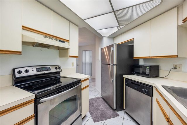 12692 Shoreline Drive 3c, Wellington, FL 33414