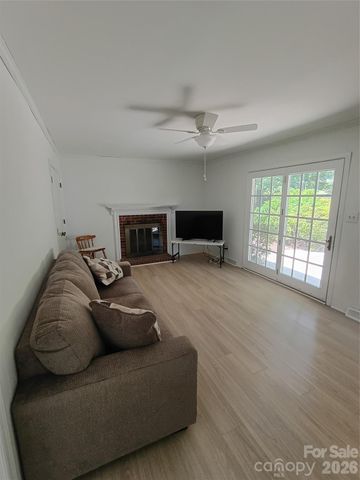 5724 Telfair Road, Charlotte, NC 28210