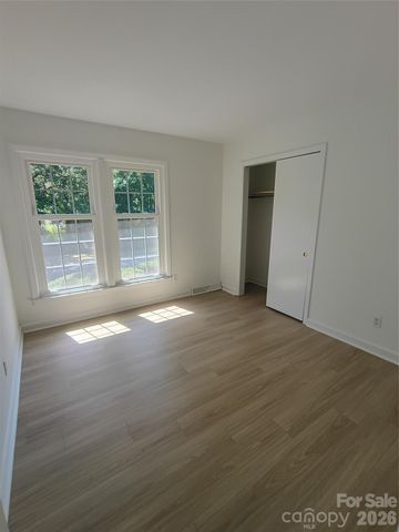 5724 Telfair Road, Charlotte, NC 28210
