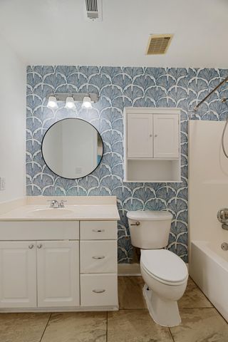 308 Sweetwater Ln., Hattiesburg, MS 39402