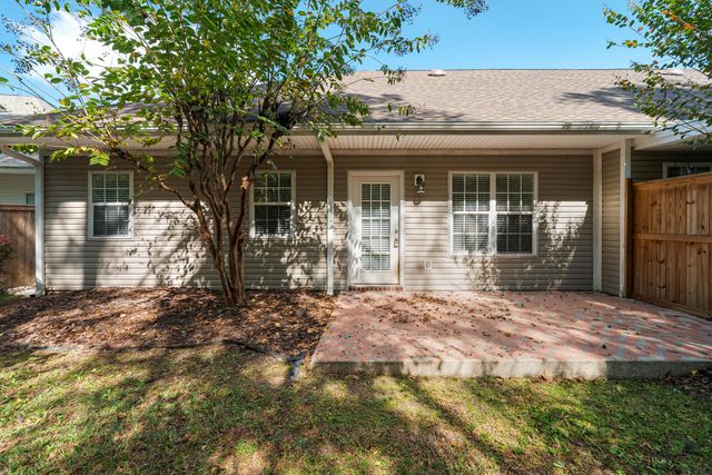 308 Sweetwater Ln., Hattiesburg, MS 39402