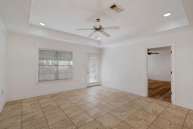 308 Sweetwater Ln., Hattiesburg, MS 39402