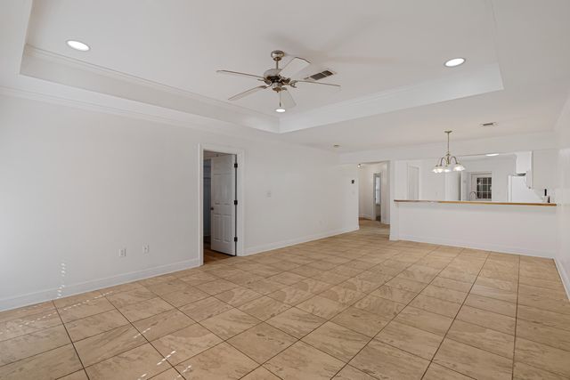 308 Sweetwater Ln., Hattiesburg, MS 39402