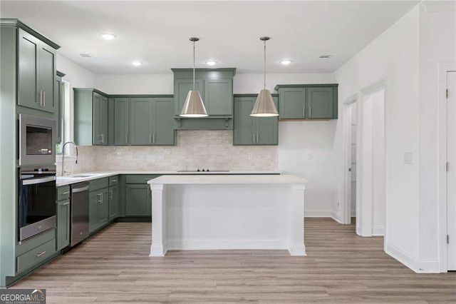 982 Homepark Circle, Buford, GA 30518
