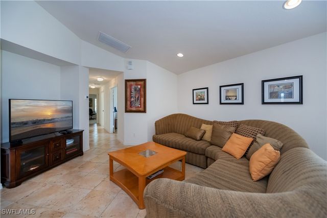 2335 Summersweet DR, Alva, FL 33920