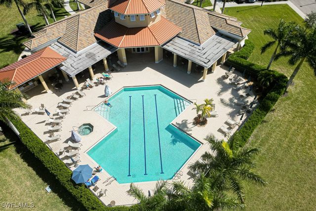 2335 Summersweet DR, Alva, FL 33920