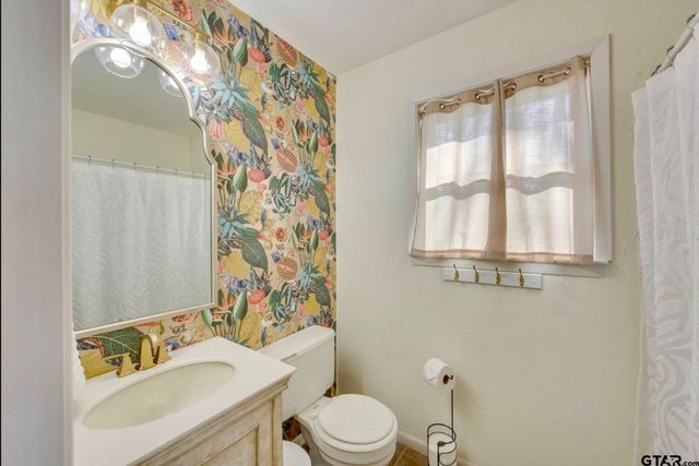 15074 Saline Dr, Bullard, TX 75757