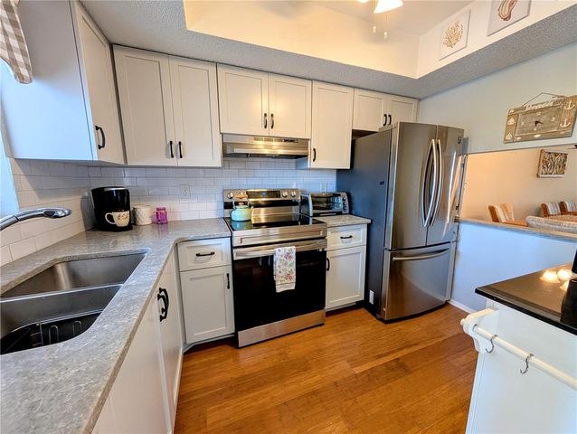4133 HERON WAY E-202, Bradenton, FL 34205