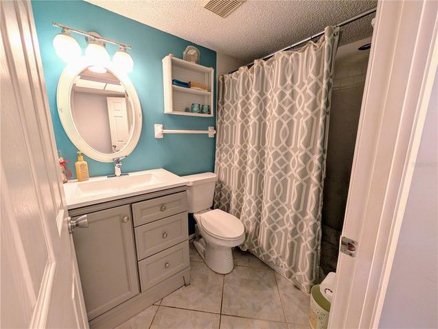4133 HERON WAY E-202, Bradenton, FL 34205