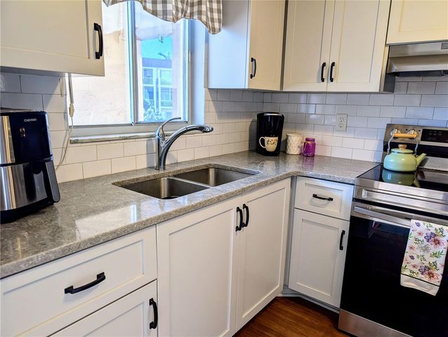 4133 HERON WAY E-202, Bradenton, FL 34205
