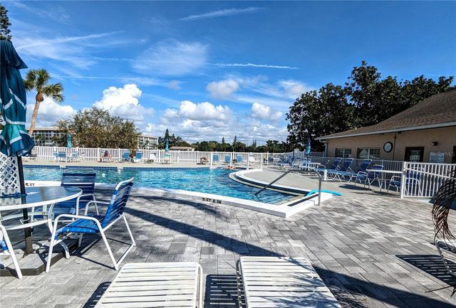 4133 HERON WAY E-202, Bradenton, FL 34205