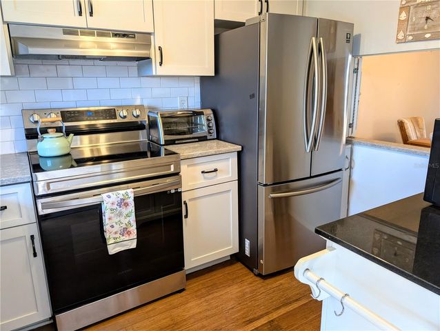 4133 HERON WAY E-202, Bradenton, FL 34205