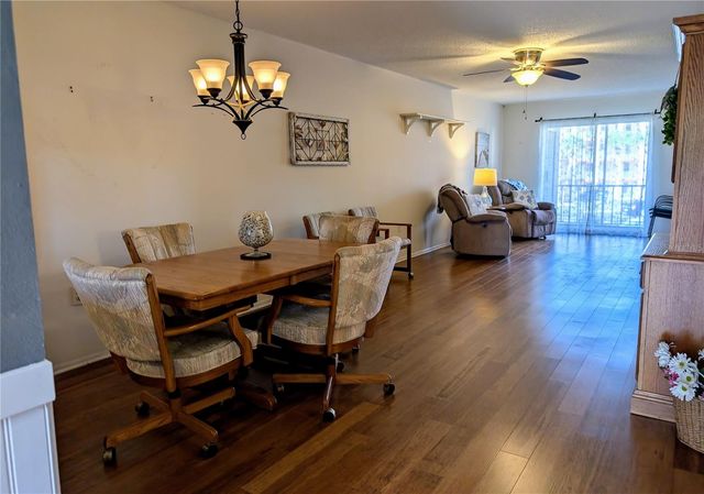 4133 HERON WAY E-202, Bradenton, FL 34205