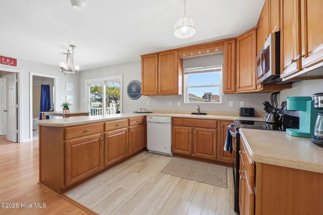 205 Oyster Lane, N Topsail Beach, NC 28460