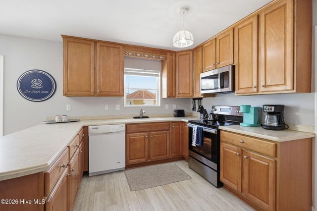 205 Oyster Lane, N Topsail Beach, NC 28460
