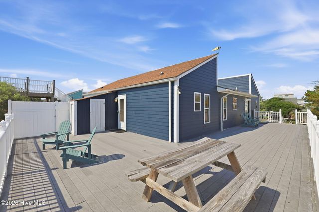 205 Oyster Lane, N Topsail Beach, NC 28460